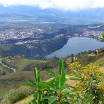 Ibarra and Laguna Yahuarcocha seen from the ascent to the village Yuracrucito